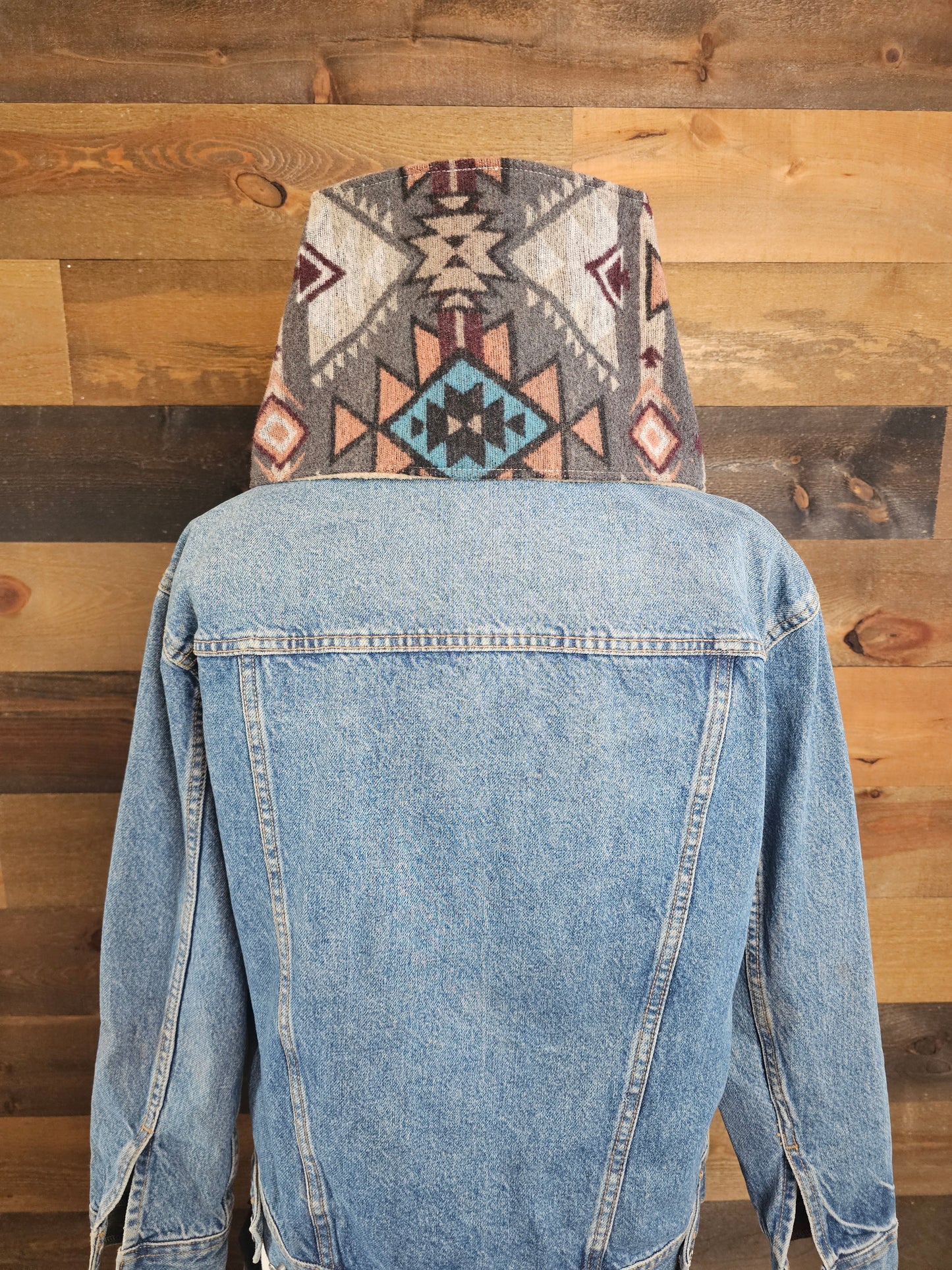 Women's Western Cowl - Grey/Turquoise Aztec