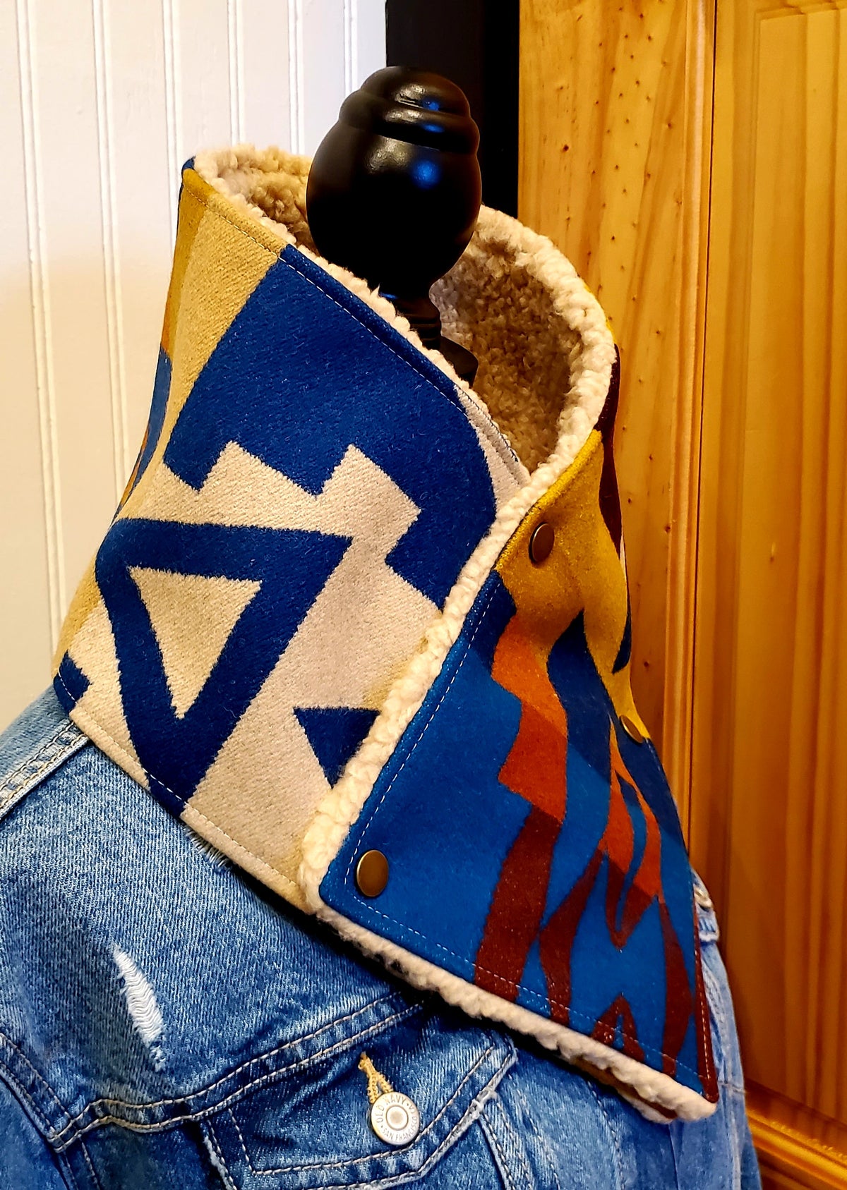 Wool/Sherpa Cowl Scarf - Siskiyou