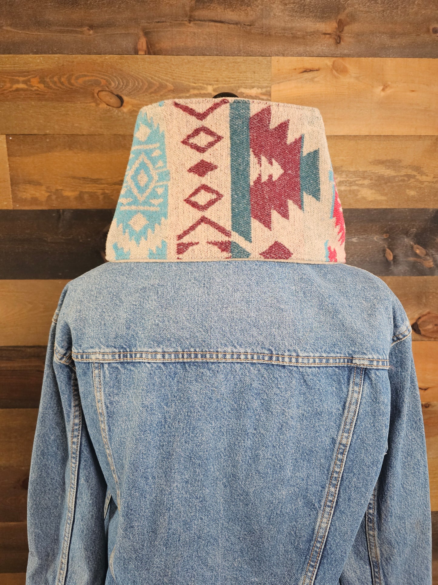Women's Western Cowl - Pink/Beige Aztec