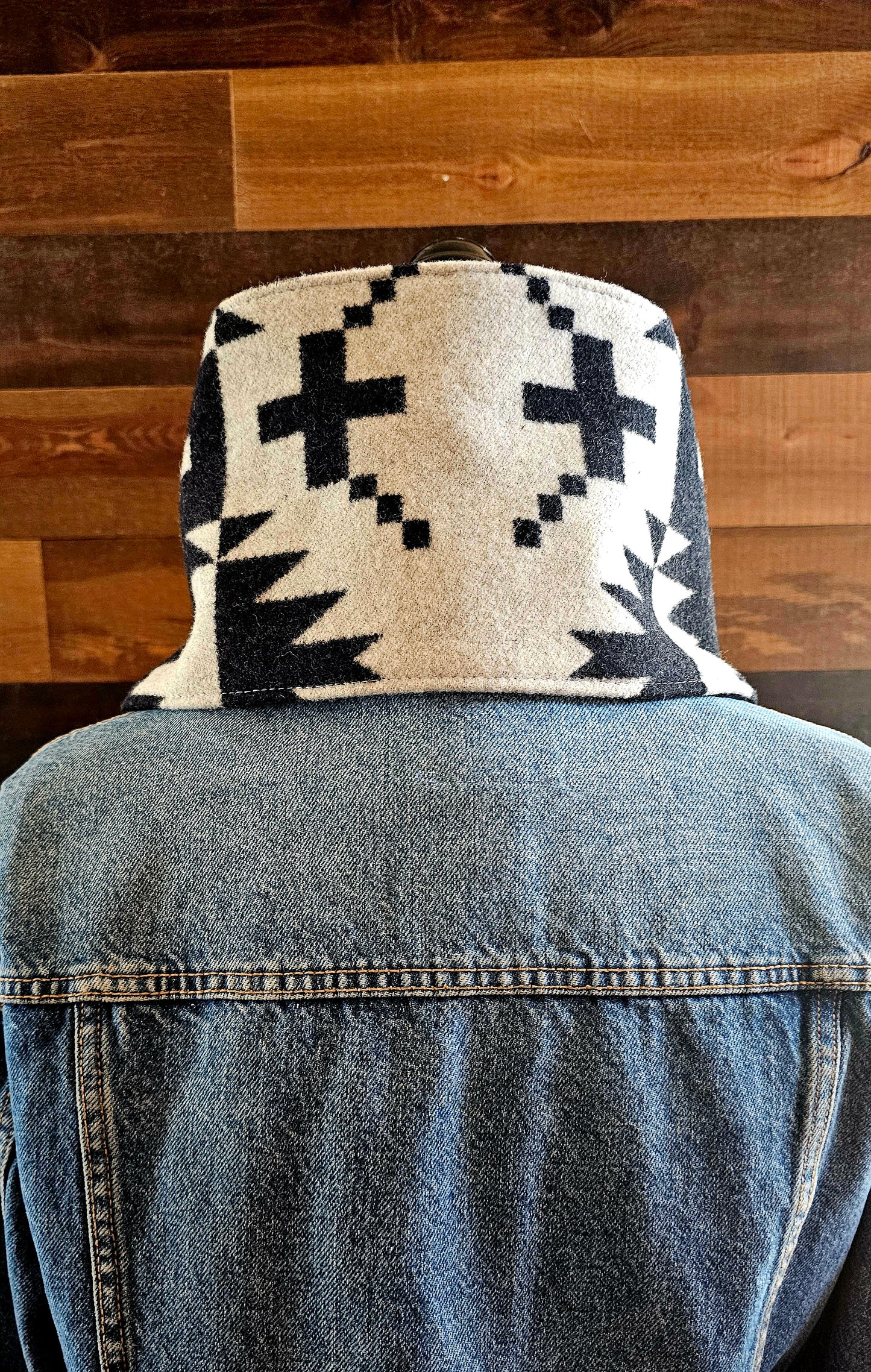 Wool Cowl Scarf - Spider Rock