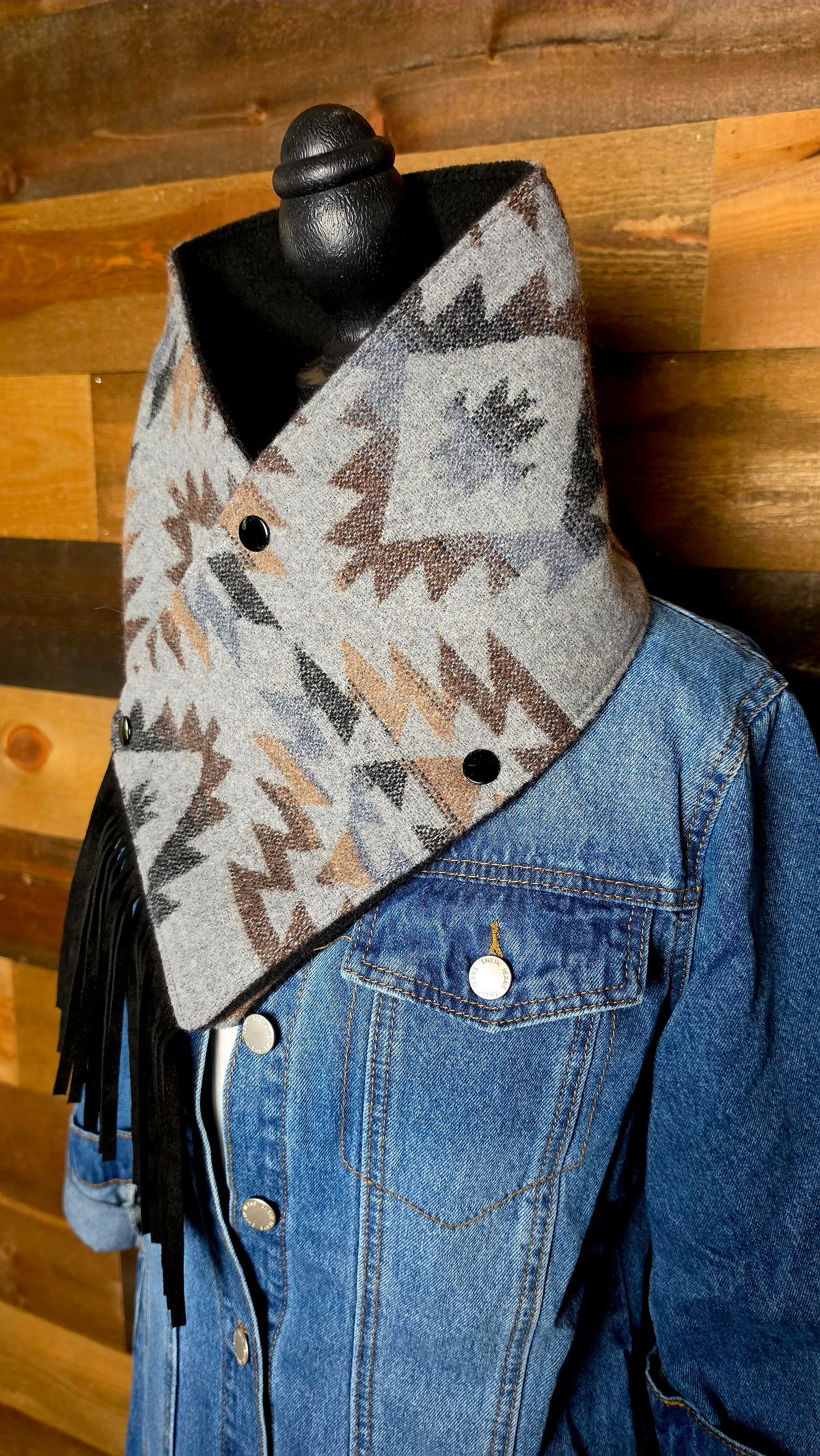 Women's Western Cowl - Grey Aztec Fringe