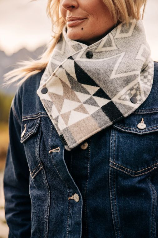 Wool Cowl Scarf - Diamond Ridge