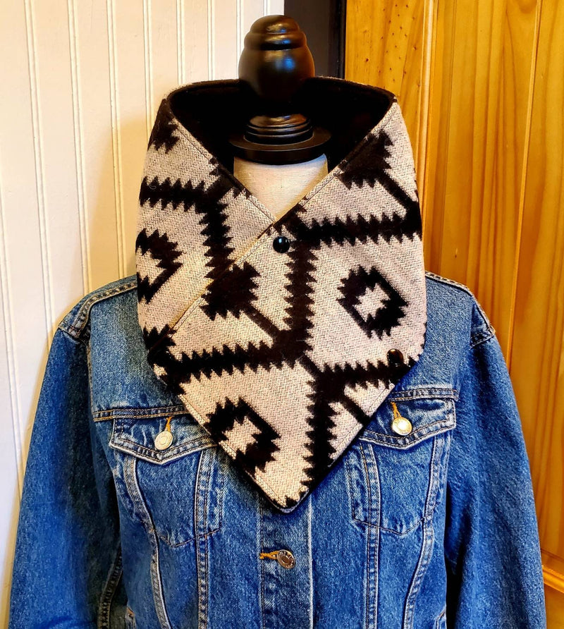 Women's Western Cowl - Black/White Aztec