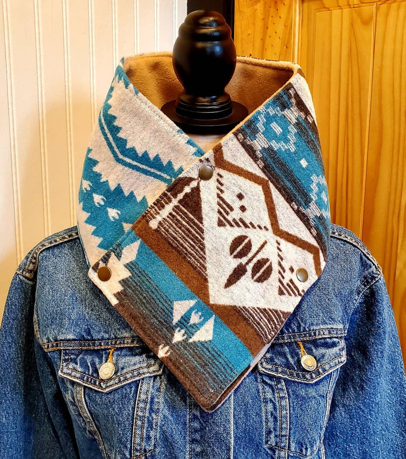 Women's Western Cowl - Turquoise/Tan