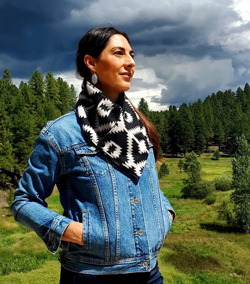 Women's Western Cowl - White/Black