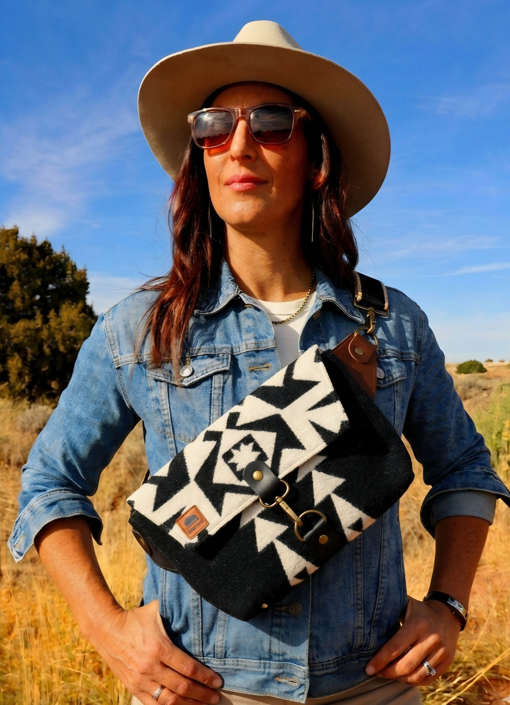 Western Crossbody Sling - Condensed White